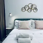 G&G Hospitality Mascherino